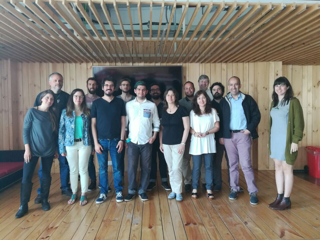 ¡Saludos a todos quienes aparecen en esta foto! Fue un workshop organizado por el Instituto de Data Science y el área de UX de Telefónica I+D.